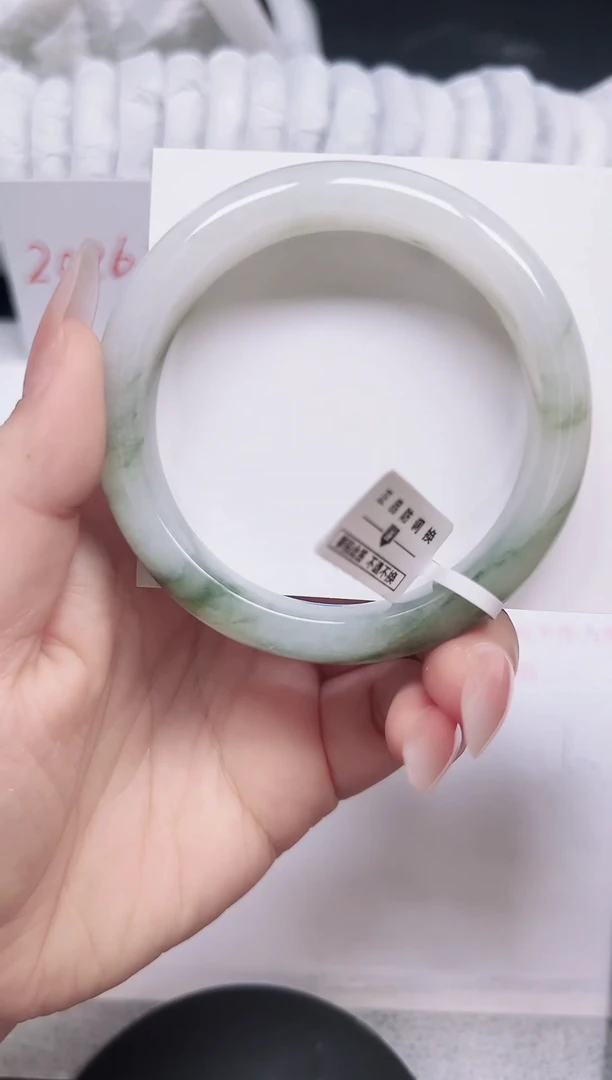 未镶嵌手镯石英质玉183-58