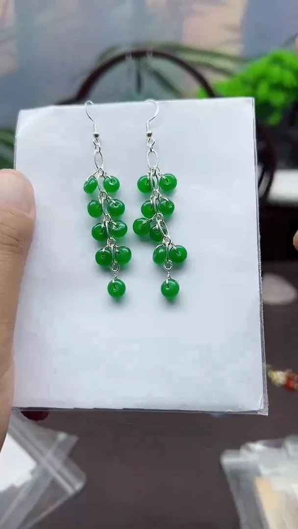 未镶嵌石英质玉（非洲翠）耳饰210