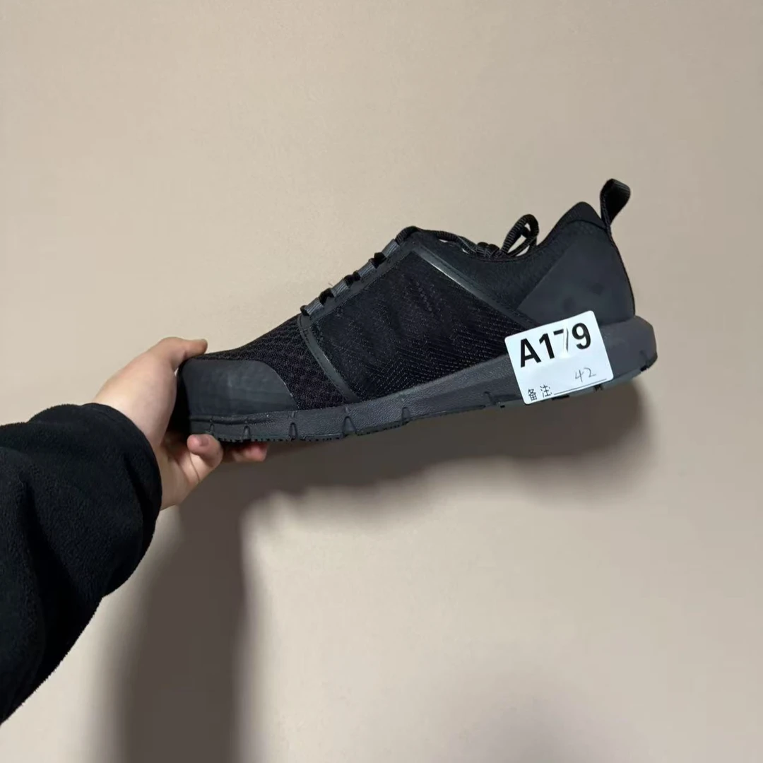 男女户外休闲鞋a179