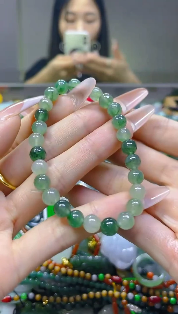 翡翠未镶嵌颈饰6MM/Q/翡翠A货，一件也是批发价