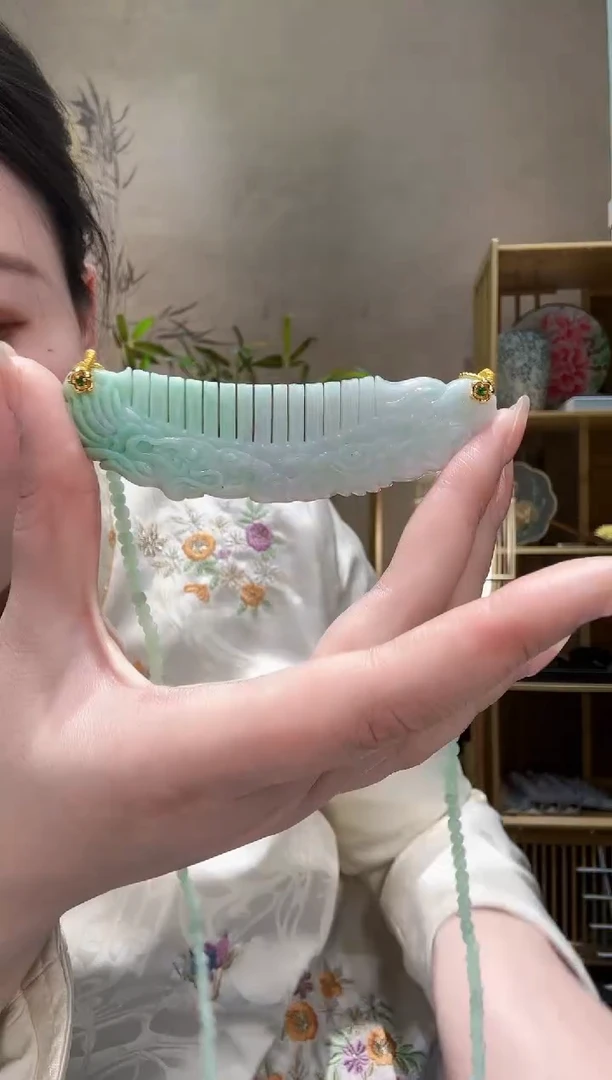 【闪购商品】翡翠颈饰未镶嵌吊坠