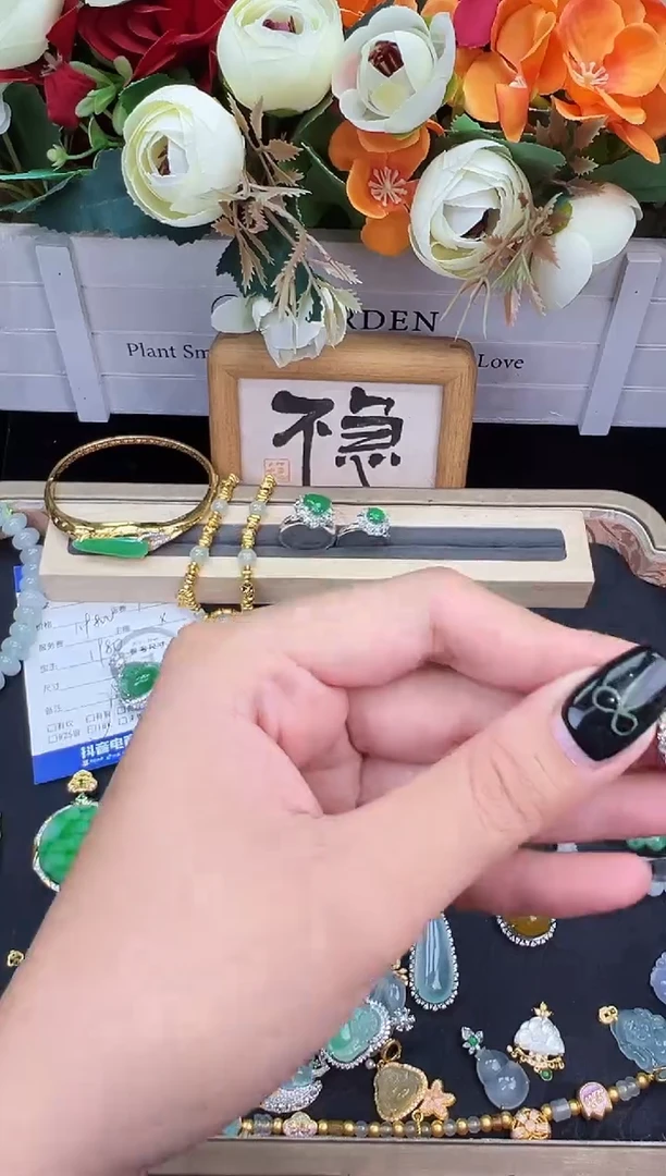 吊坠(不含链)18K金镶嵌翡翠勿拍