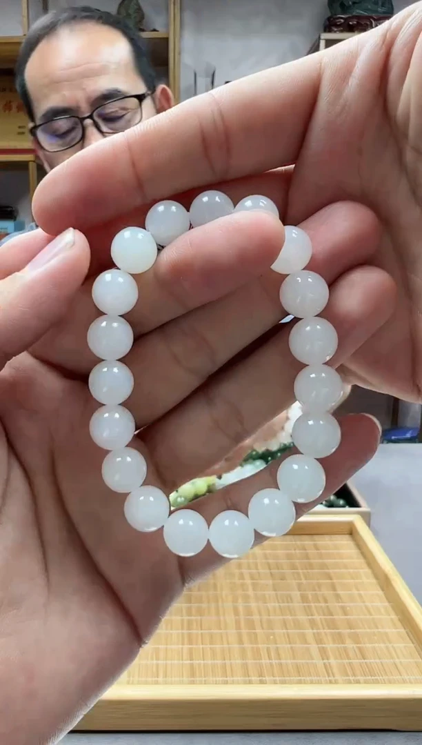 手串未镶嵌和田玉10且末白