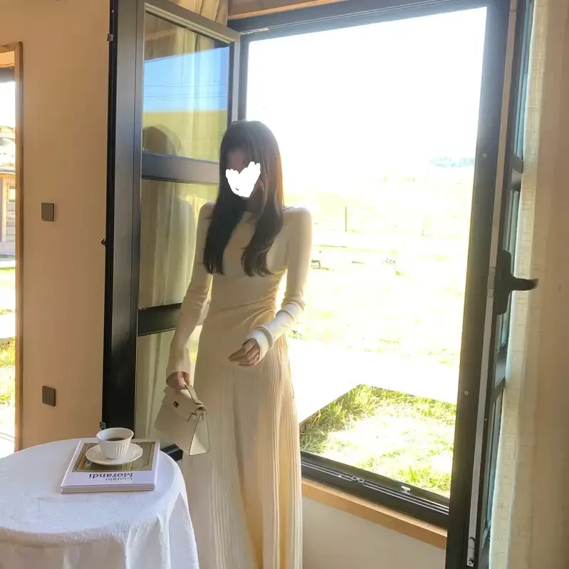 一尧【智性美人】气质简约知性设计感上衣+半裙显瘦老钱早秋套装