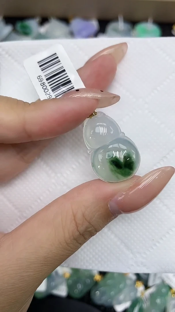 颈饰18K金镶嵌翡翠1