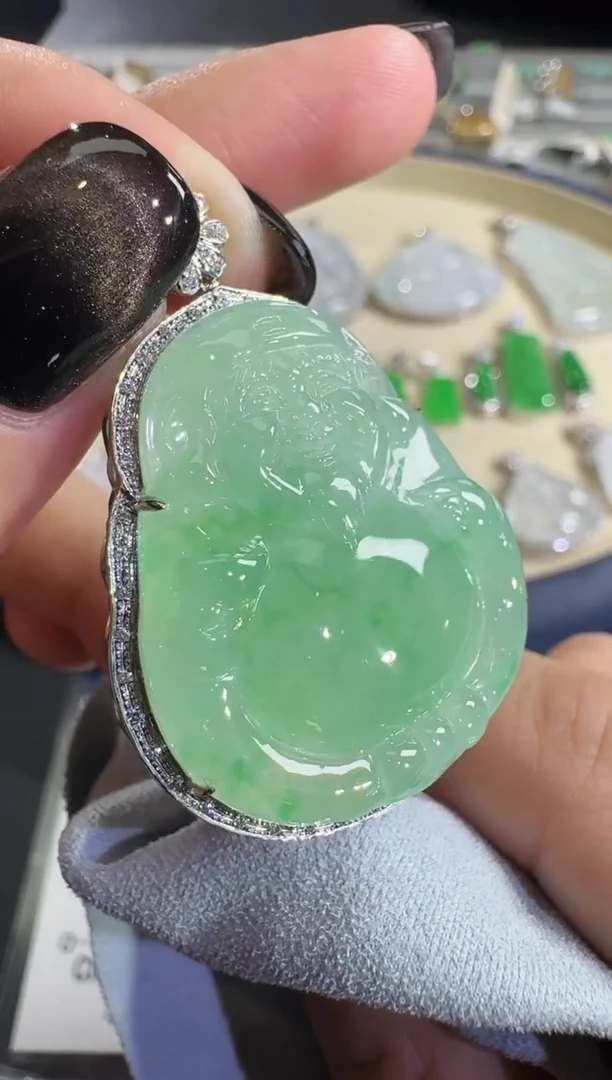 吊坠(不含链)18K金镶嵌翡翠【源头工厂】钻石镶嵌