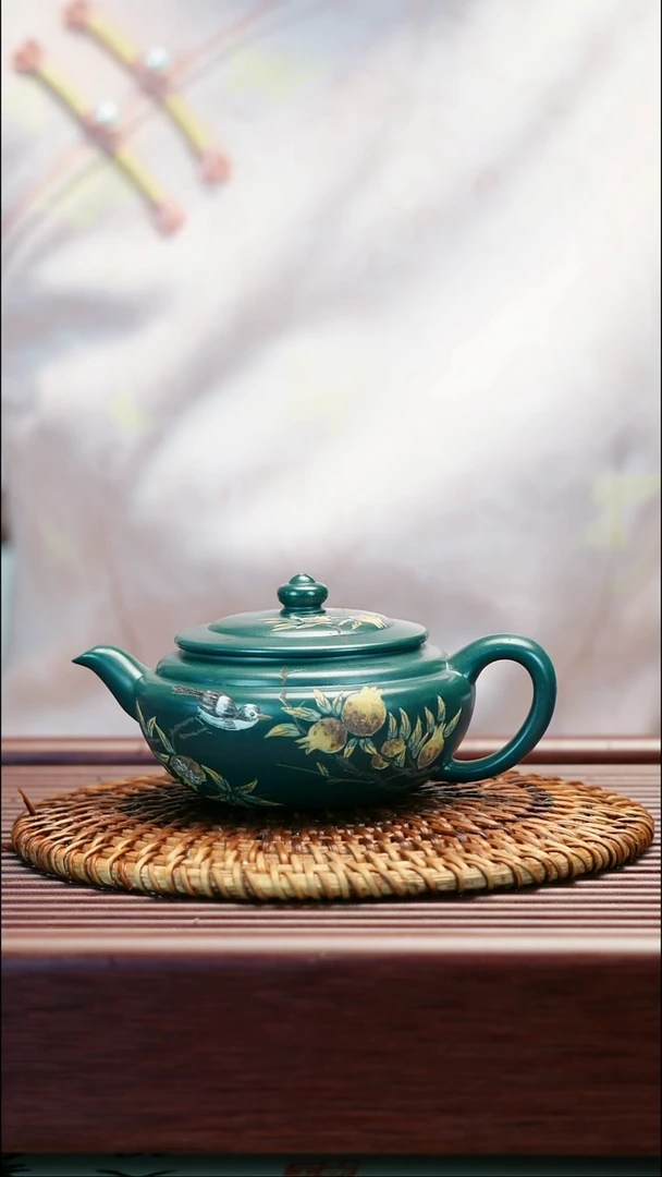 茶壶紫砂原矿绿泥   泥绘 寿桃壶 140cc
