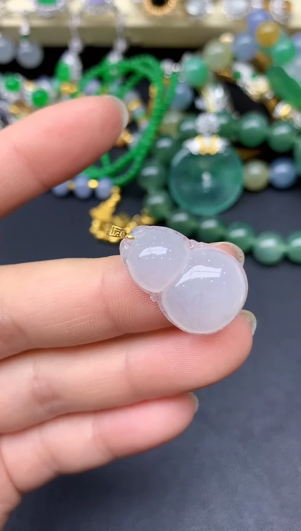颈饰18K金镶嵌翡翠30-雪姐翡翠天天见