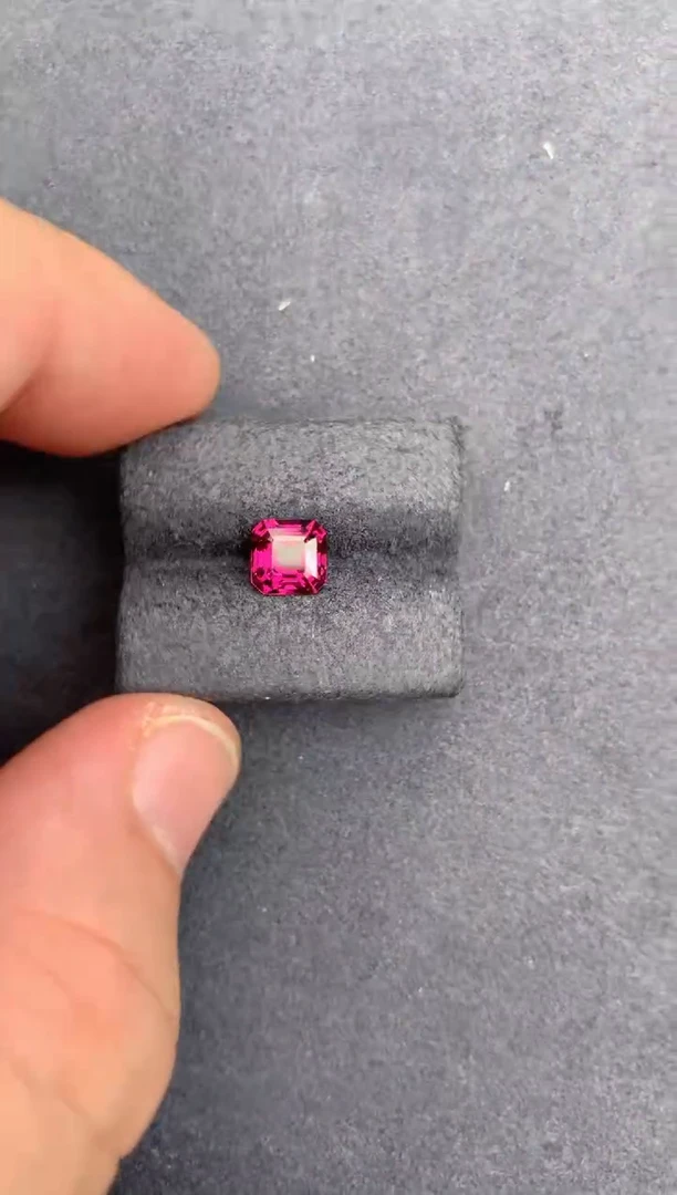 石榴石裸石未镶嵌1ct 阿斯切镁铝榴石 多样性发货