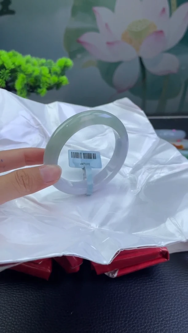 翡翠手镯未镶嵌7