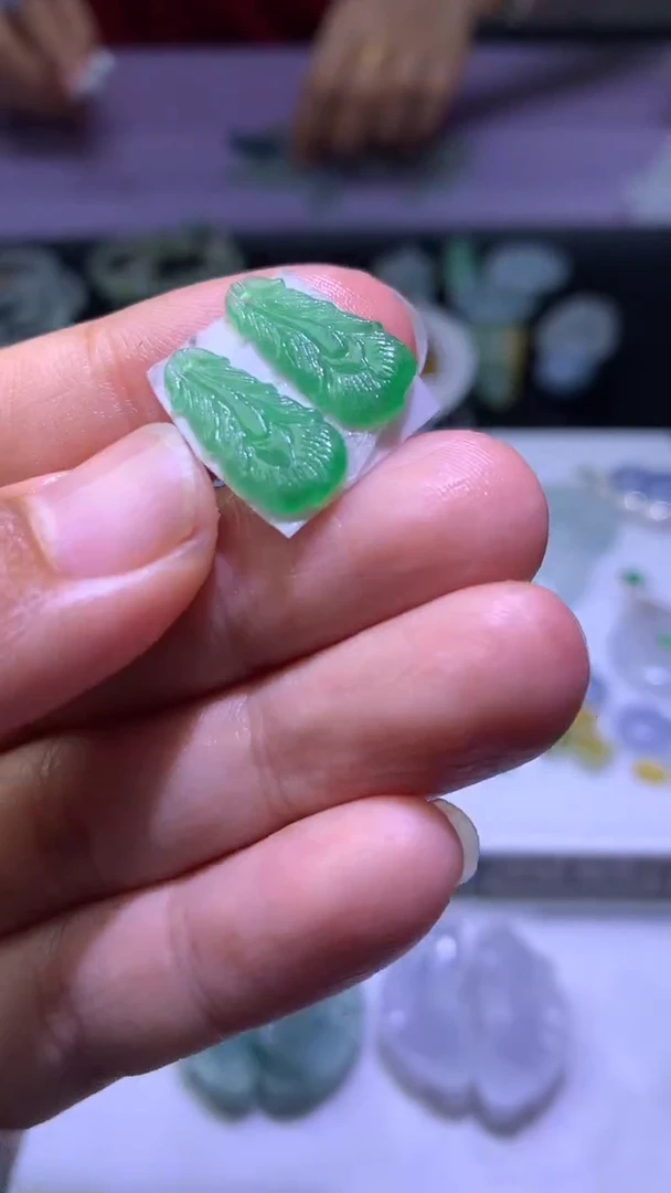 未镶嵌定制翡翠毛货