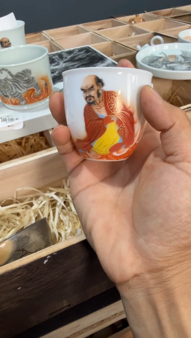以笔为心，以瓷为纸。