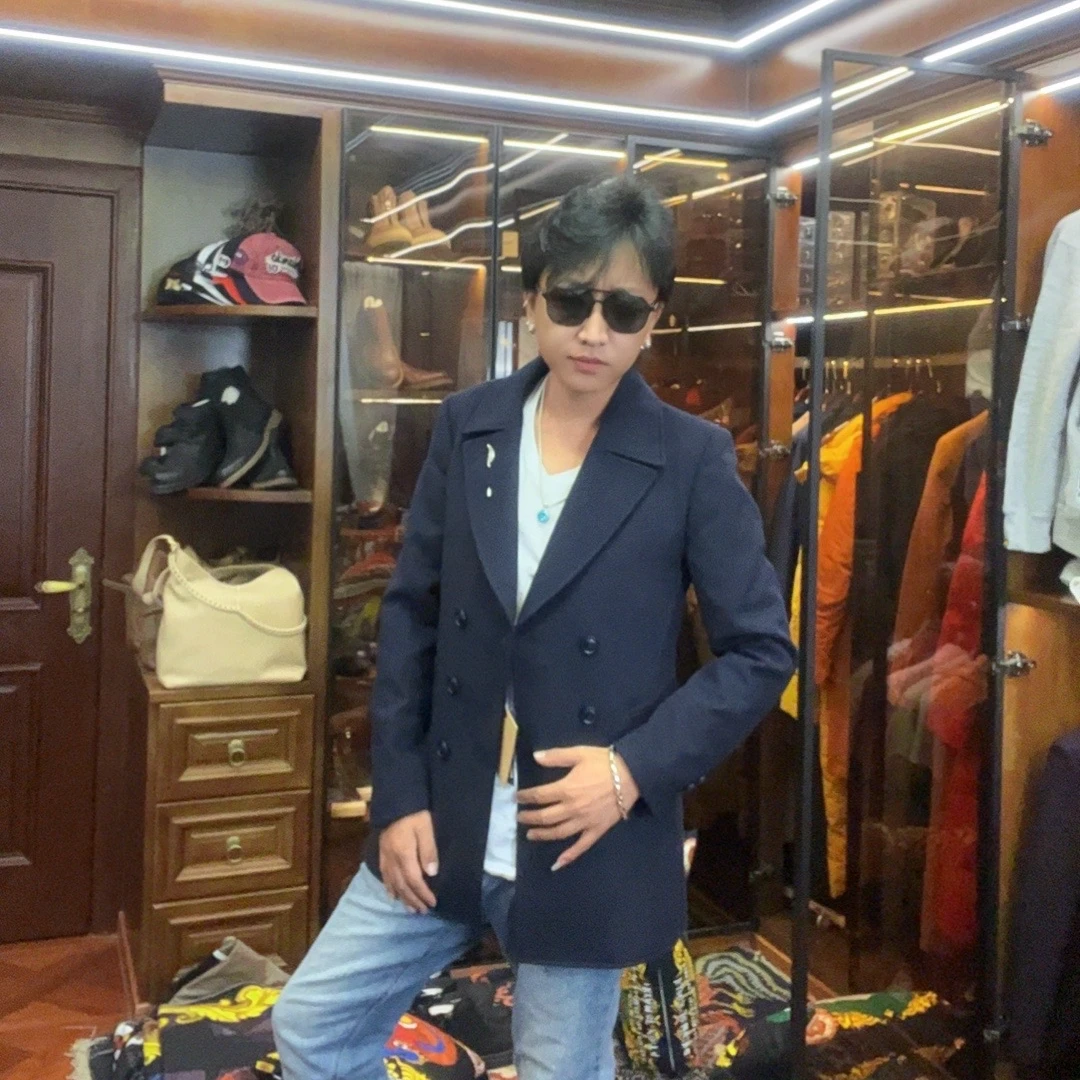 男款毛呢大衣50码适合110斤穿