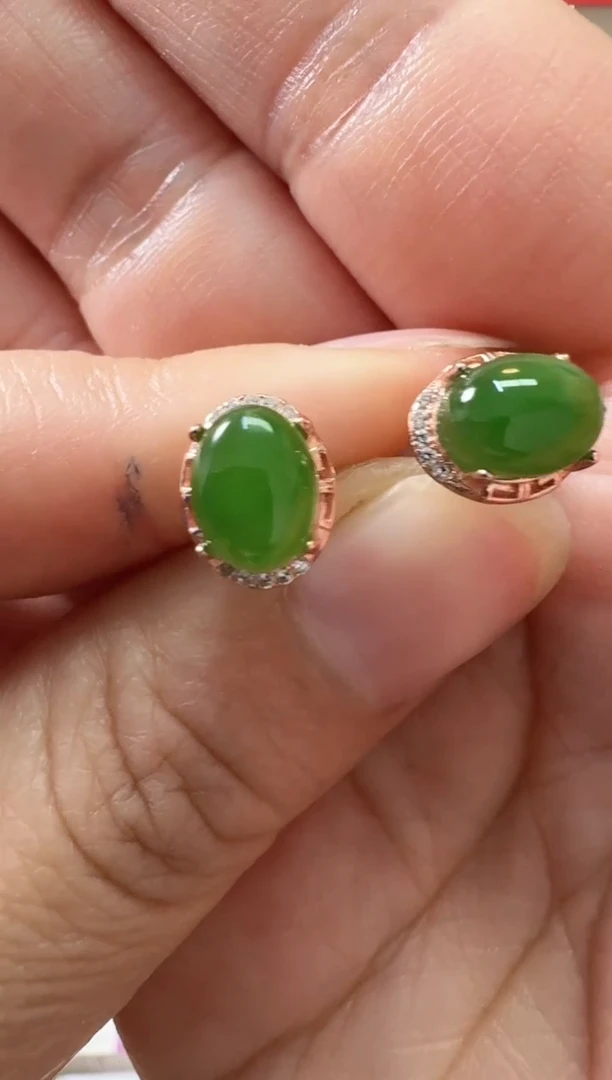 【闪购商品】和田玉w银S925镶嵌耳钉