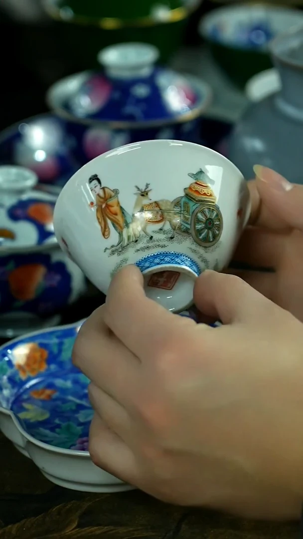 茶具还挺美，蹲下看看！