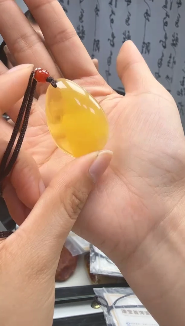 裸石琥珀未镶嵌如图