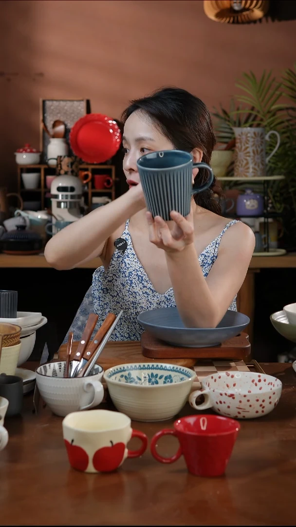 瓷片窑变蓝色竖条水杯 微瑕 凑满20发货