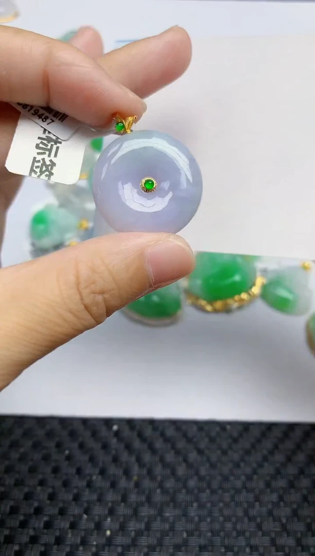 翡翠18K金镶嵌颈饰天然翡翠A货