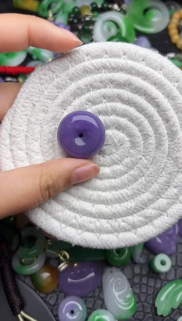 颈饰未镶嵌翡翠缅甸翡翠吊坠