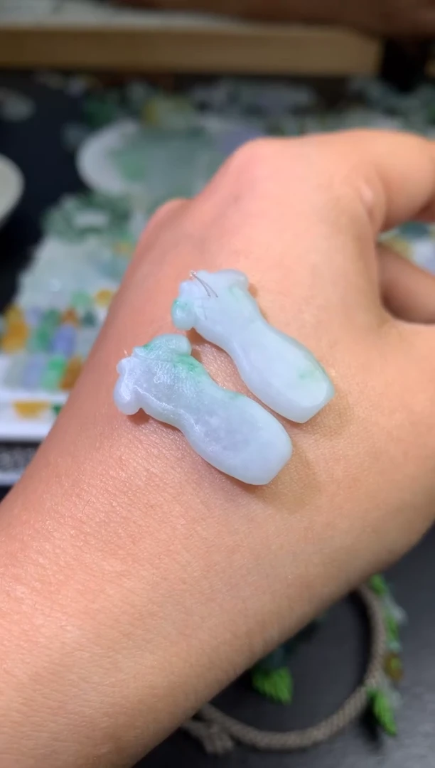 未镶嵌定制翡翠毛货