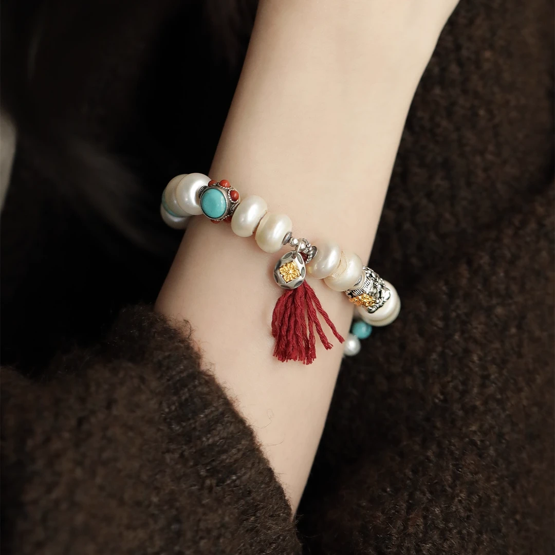 S12410<晶贵坊2>珍珠绿松南红镶嵌鼓珠六字真言扎基S925银手链