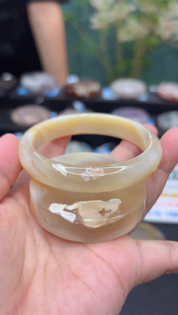 未镶嵌手镯石英质玉A686(58圈赠送镯心)