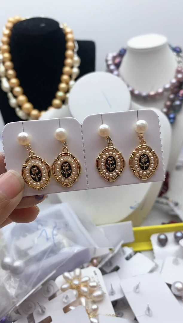 【闪购商品】淡水珍珠颈饰钛钢112