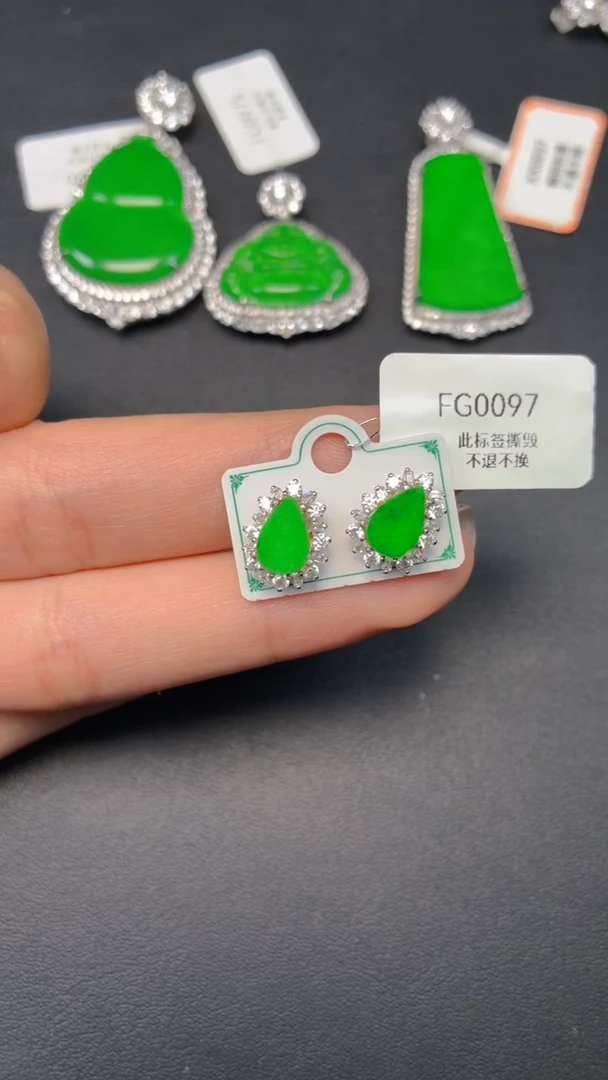 颈饰银S925镶嵌翡翠1