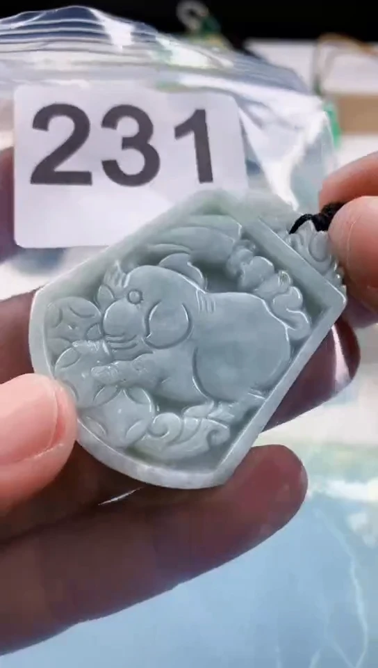 【闪购商品】翡翠挂件未镶嵌天然翡翠吊坠挂件