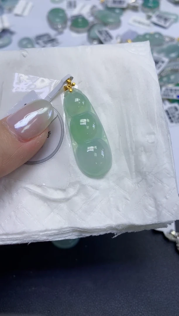 颈饰18K金镶嵌翡翠天然缅甸翡翠A货百元以上9元证书费自理