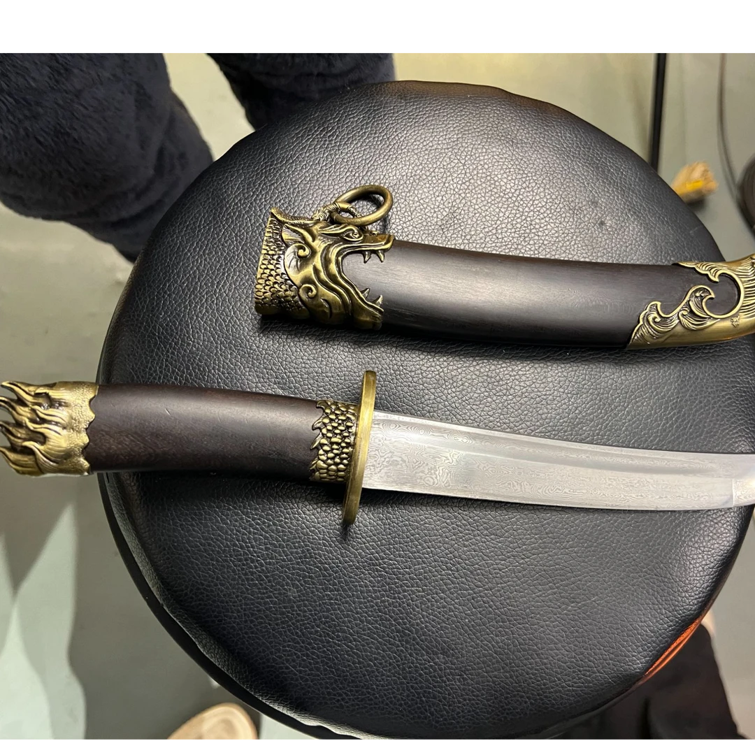 逆鳞小短刀-花纹钢-未开刃