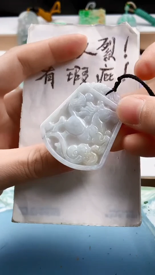 翡翠未镶嵌颈饰天然翡翠吊坠挂件