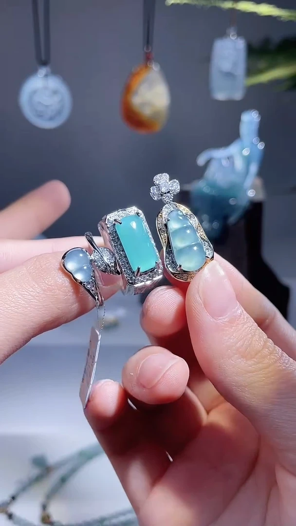 颈饰未镶嵌翡翠三件套 多样性发1