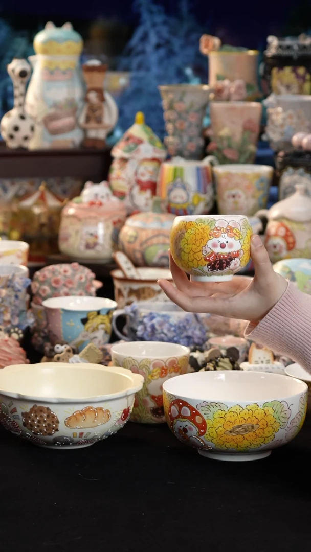 摆件陶景德镇釉下彩手绘设计师款陶瓷