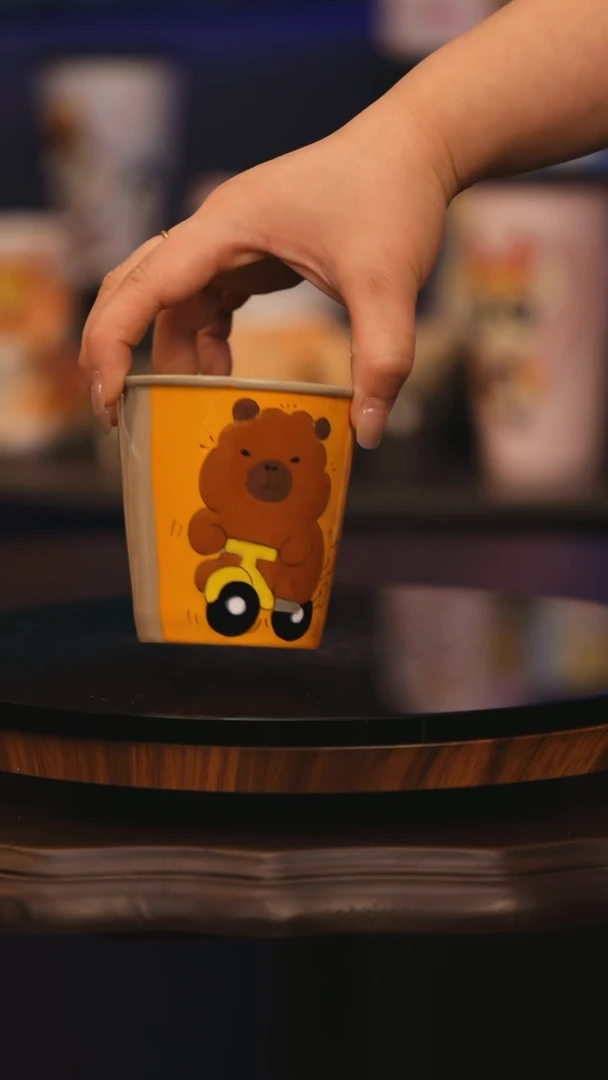 【闪购商品】摆件景德镇釉下彩绘设计师款式陶瓷