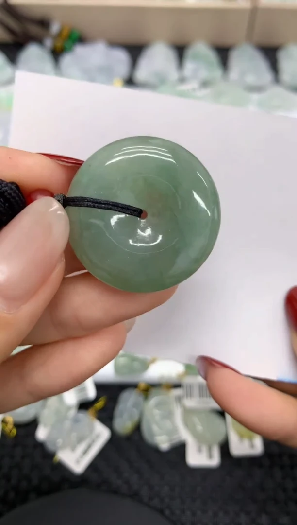 【闪购商品】翡翠颈饰未镶嵌11111111111