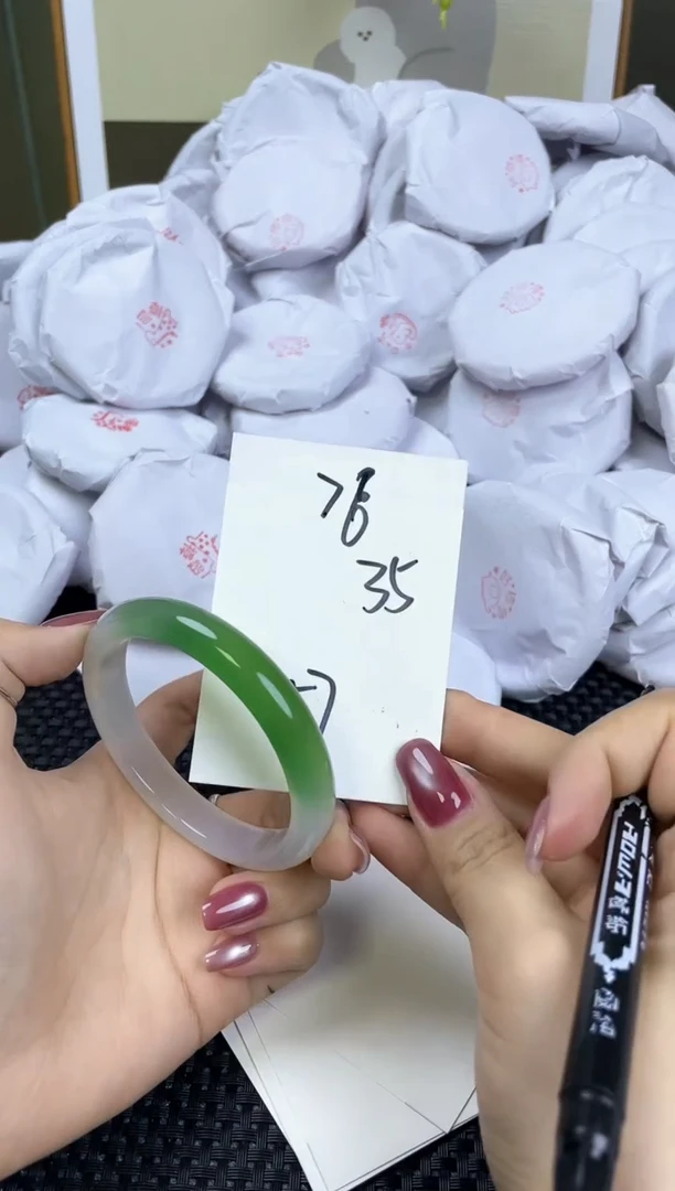 【闪购商品】玛瑙/玉髓手镯未镶嵌76