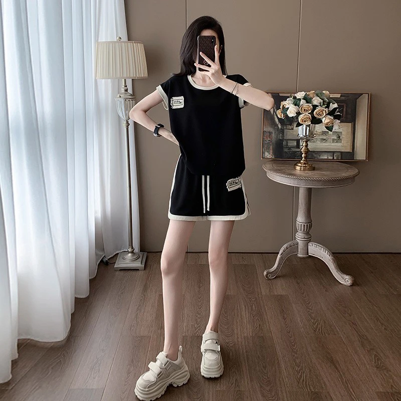 香朵儿黑色休闲运动套装2025夏季新款上衣短裤两件套洋气衣服女士