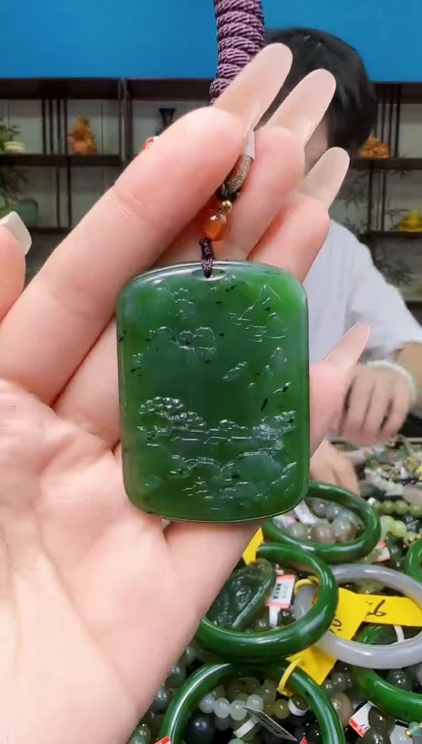 颈饰未镶嵌和田玉1