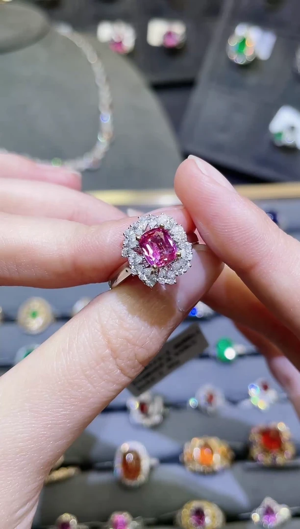 【闪购商品】彩色蓝宝石戒指18K金镶嵌帕帕拉恰