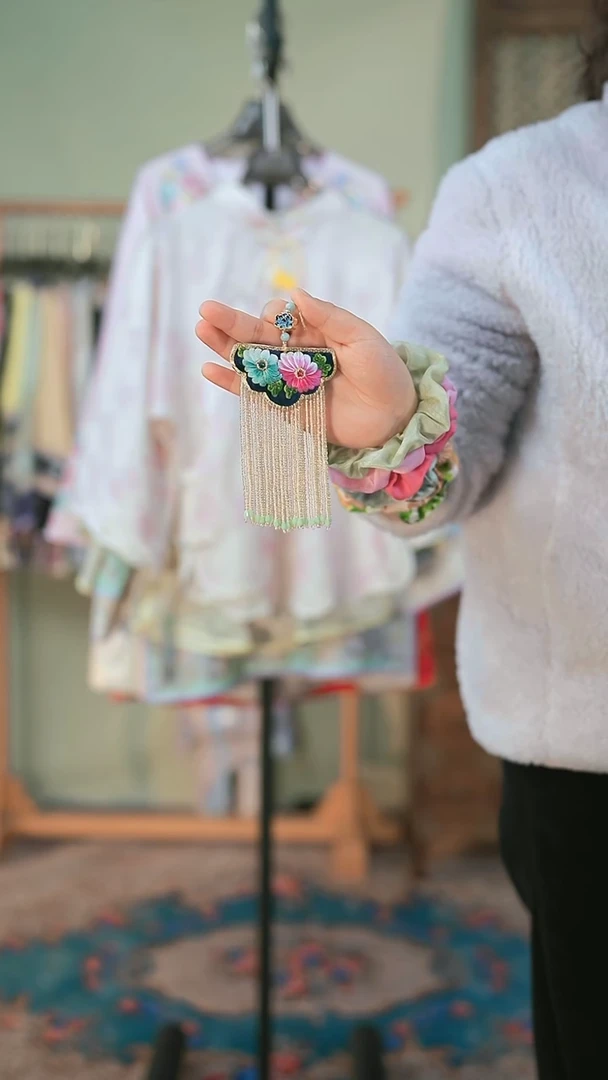 【闪购商品】刺绣苏绣流苏押襟