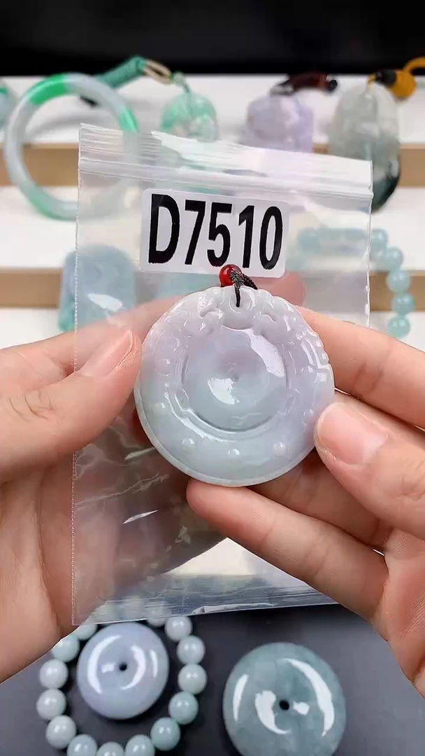 颈饰未镶嵌翡翠天然翡翠吊坠挂件