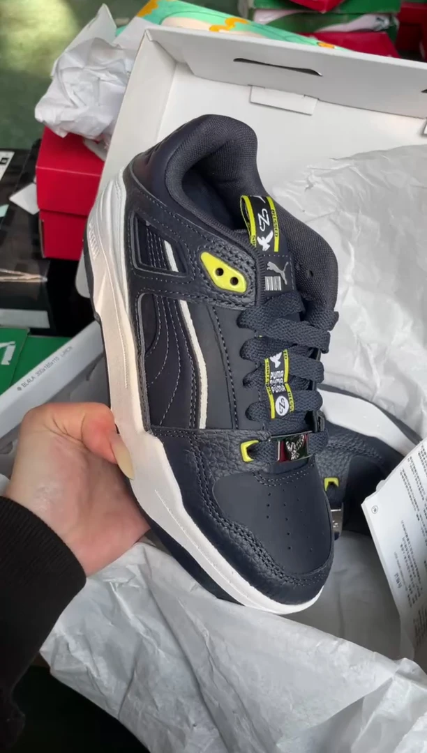 彪马时尚休闲运动鞋37M  AA7