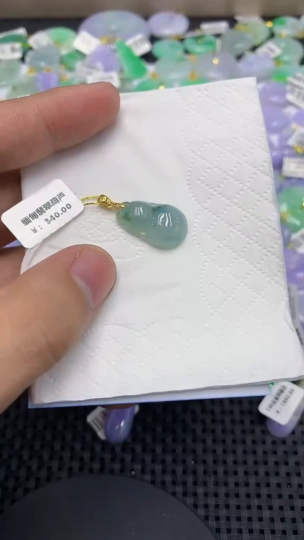 颈饰未镶嵌翡翠天然缅甸翡翠A货