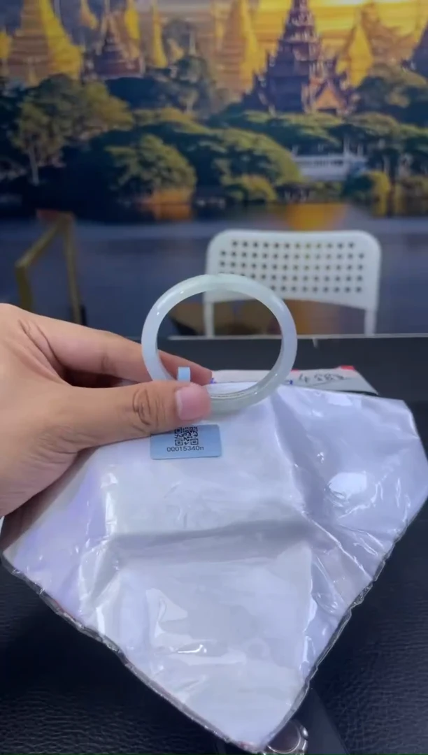 未镶嵌手镯翡翠2