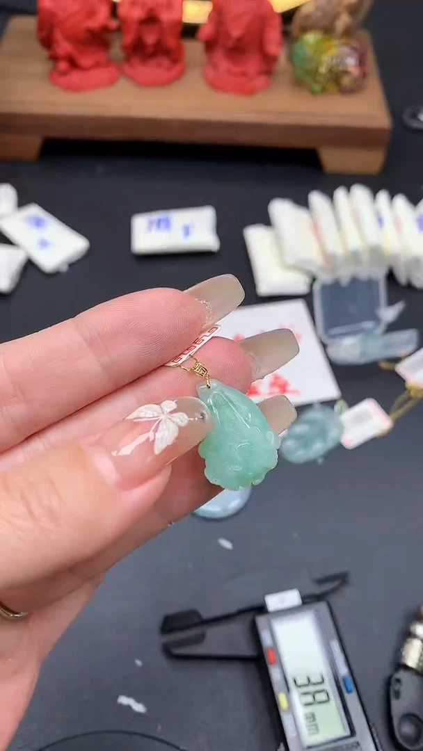 【闪购商品】翡翠吊坠(不含链)18K金镶嵌MS152996