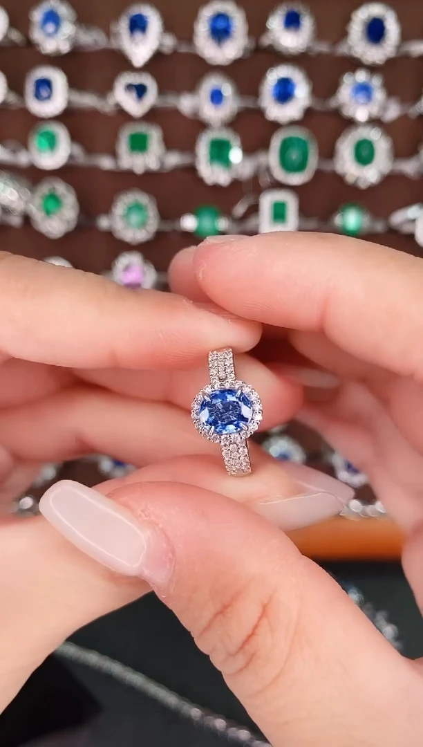 【闪购商品】蓝宝石18k金戒指18K金镶嵌1.01克拉矢车菊色