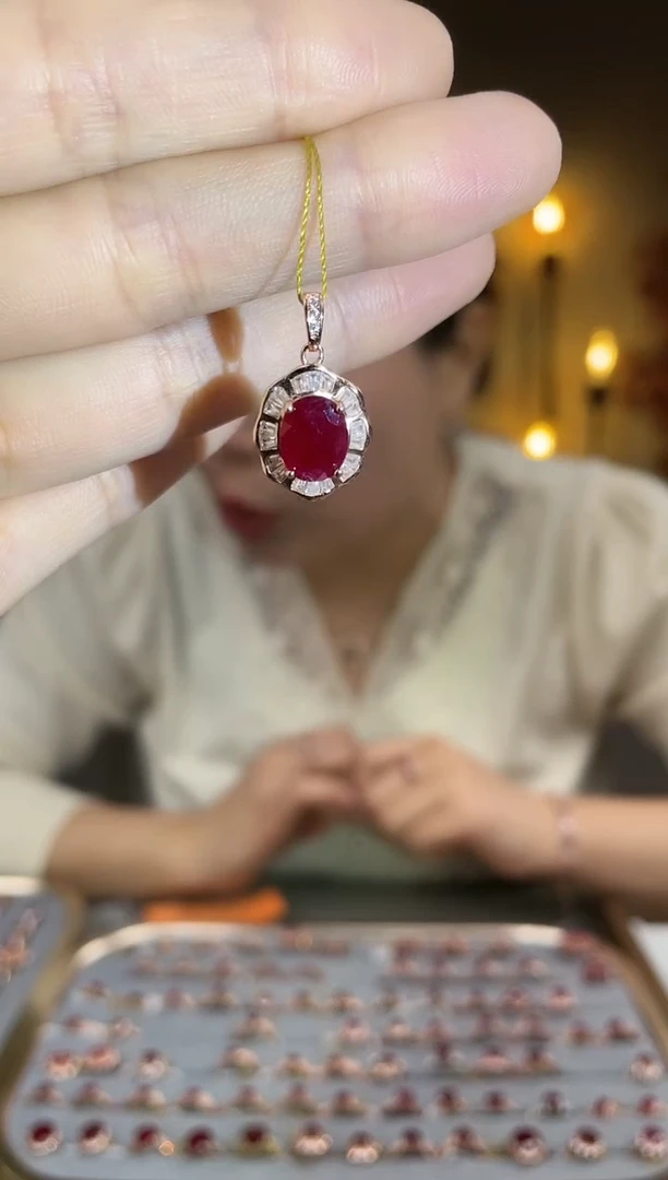 银S925镶嵌颈饰红宝石颈饰