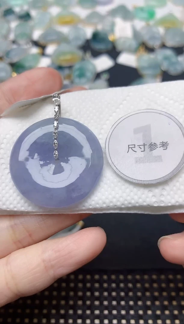 颈饰18K金镶嵌翡翠天然缅甸A货翡翠