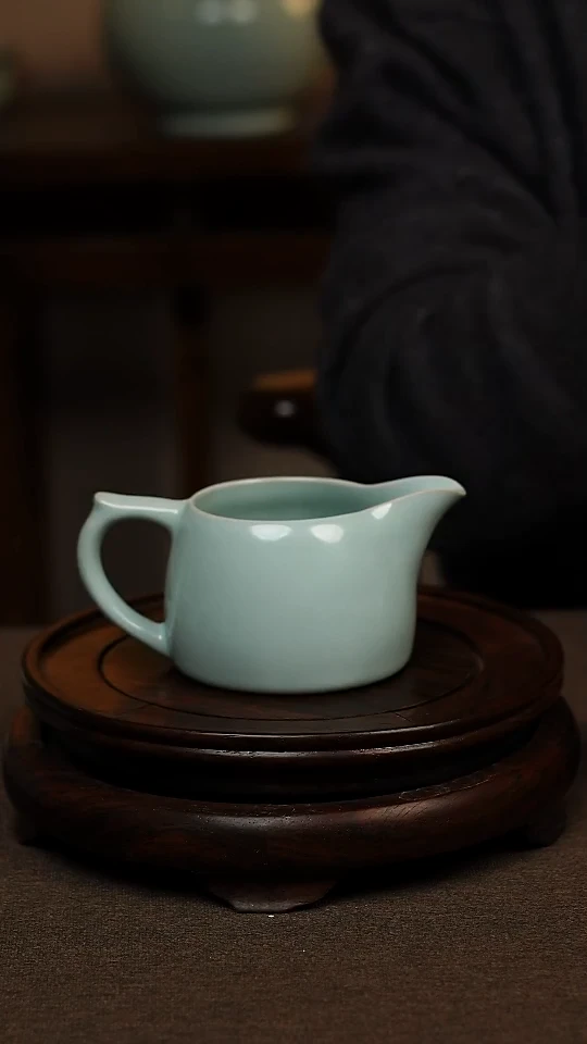 瓷片天青色井栏公道180ml微瑕不带礼盒